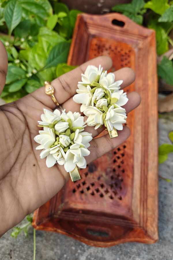 Jasmine Alligator Clips pair