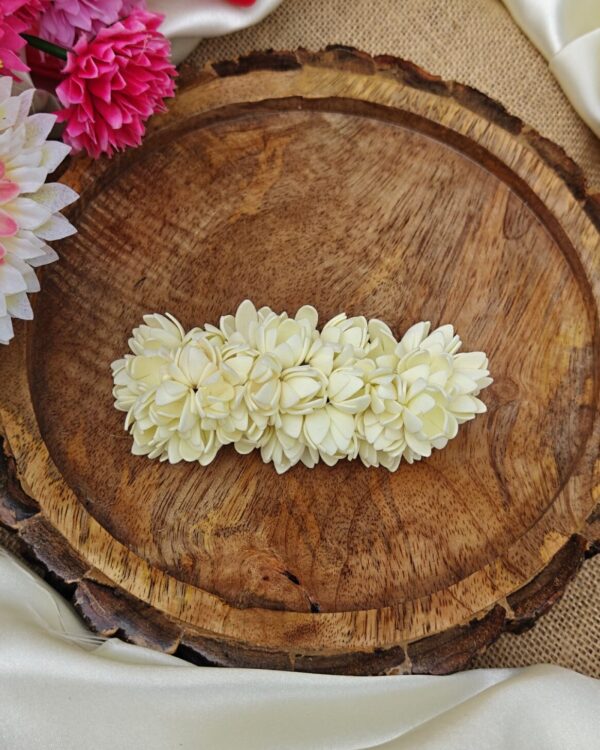 Ivory Malli Center Clip