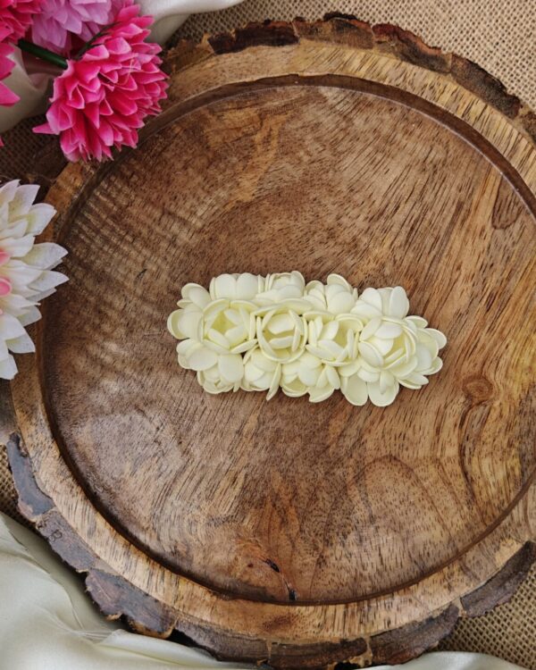 Kundu Malli Center Clip