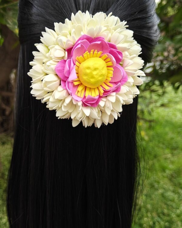 Malli Thamarai Center Clip