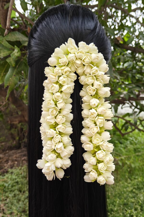 Bloomed  mottu malli string