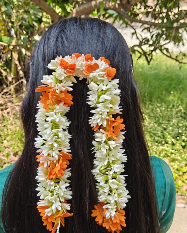 Mullai with Kanakamaram Center Clip string