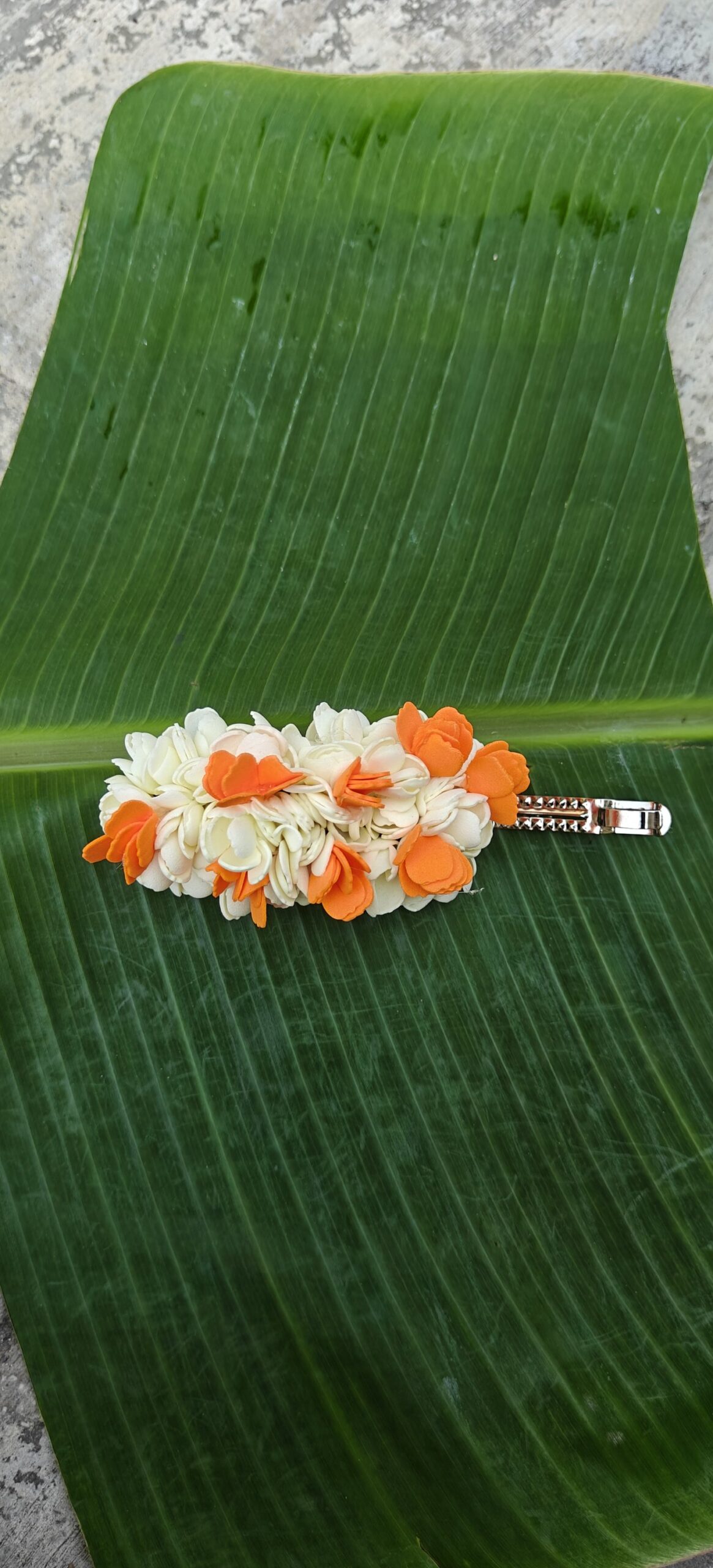 Mini Jasmine Kanakamaram Center Clip