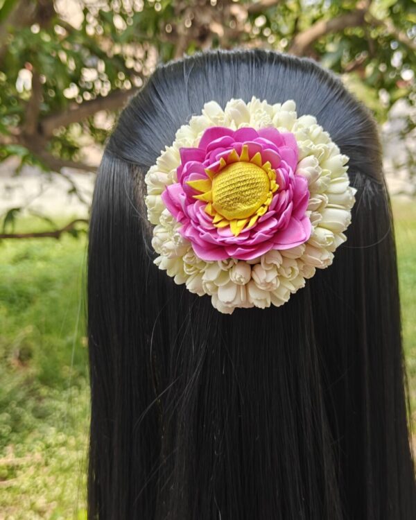 Semi bloomed Malli Lotus Center Clip