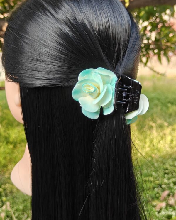 Sky blue shade Rose Catch Clip