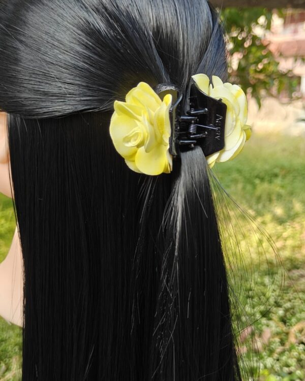 Lemon yellow Shade Rose Catch Clip