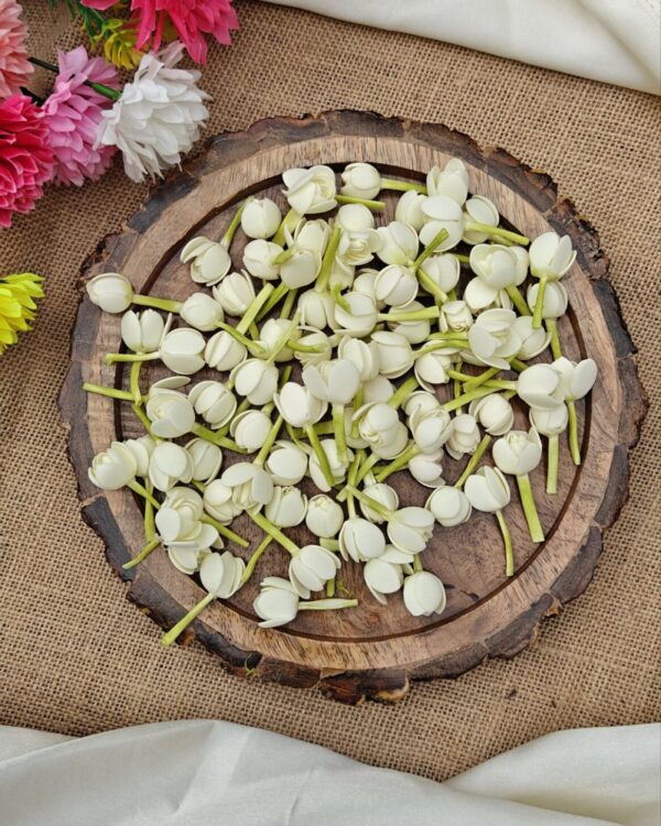 Blommed Mottu Malli Buds