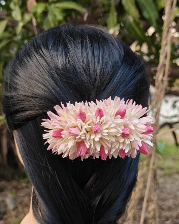 Blush Pink Center Clip