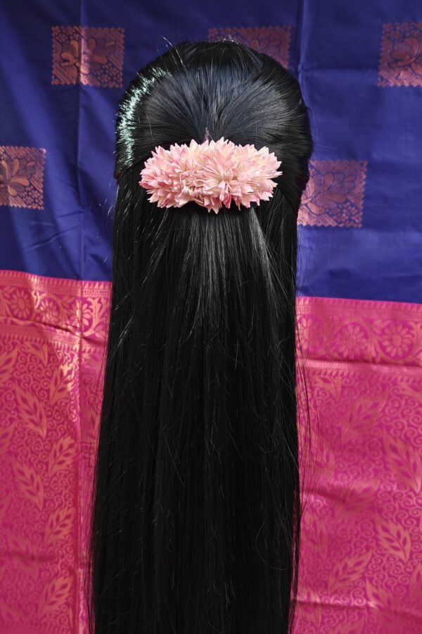 Jathi Malli Center Clip