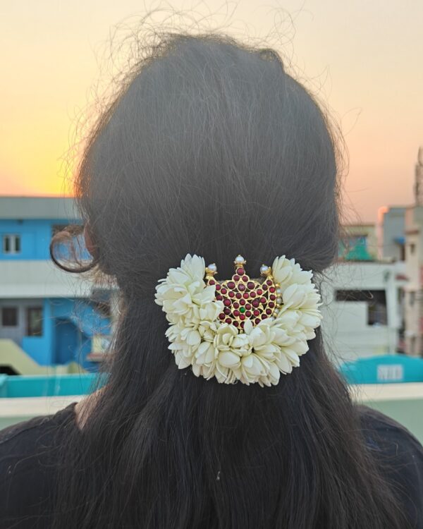 Bloomed Malli+Moon kemp Center Clip