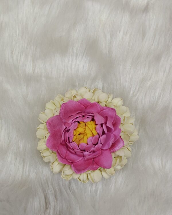 Madras Malli Lotus Center Clip