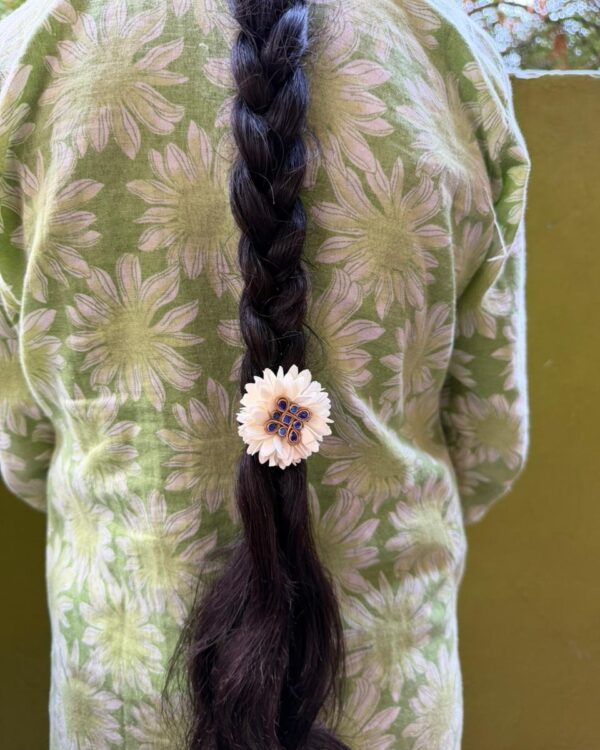 Blue kolam kundan with Mullai Hair Tie