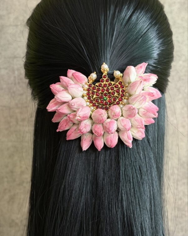 Pink Mottu Malli Moon Kemp Center Clip