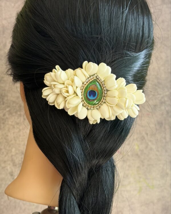 Malli with peacock kundan Center Clip