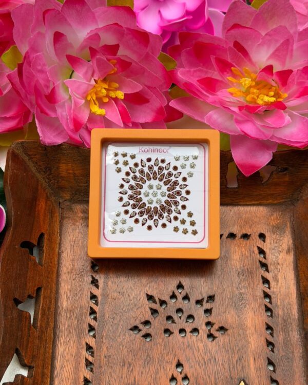 Weeding Round And Thilagam Bindi D13