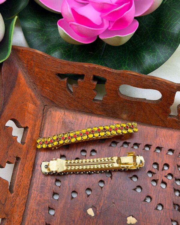 yellow Red Round Kundan Center Clip