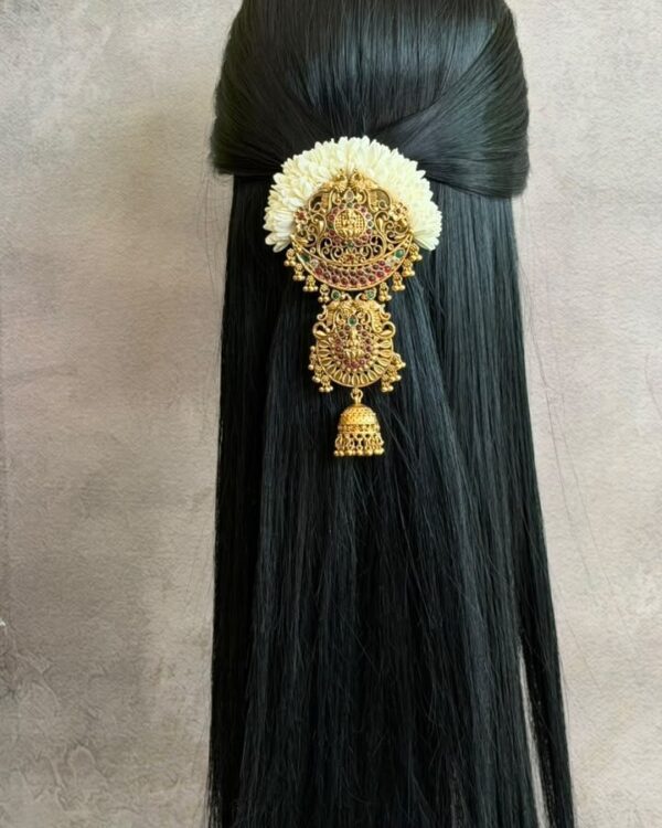Mullai Lakshmi Jhumka JadaiBillai Center Clip