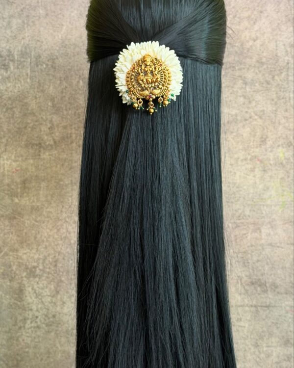 Mullai Lakshmi Green Pearls JadaiBillai Center Clip