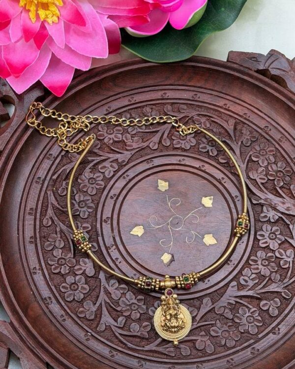 Lakshmi Pendent Necklace Set